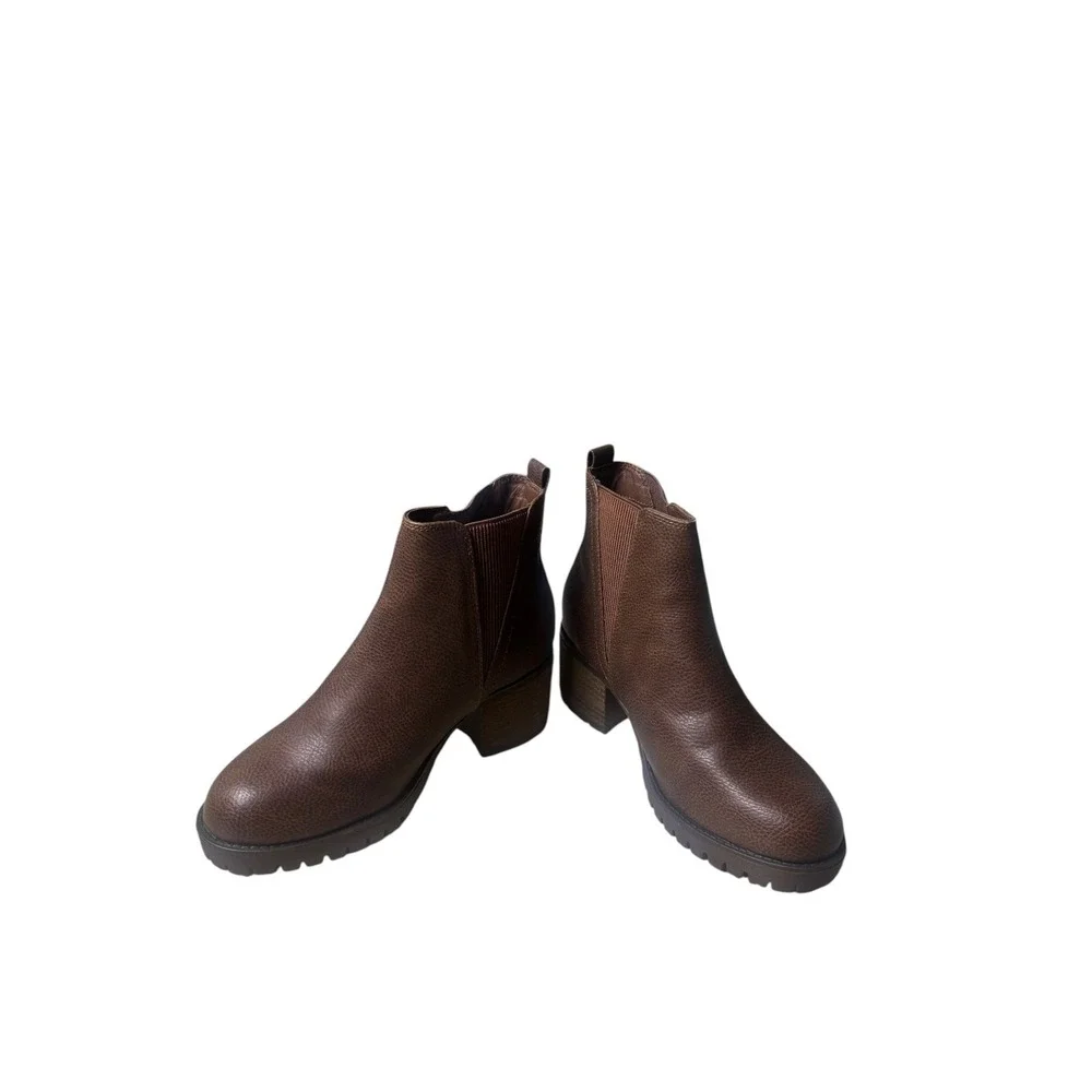 MIA Jody Lug Sole‎ Chunky Chelsea Boots Edgy Brown Size 6.5 NWB Stacked Heel